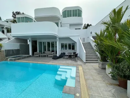 Просторная вилла с 4 спальнями и приватным бассейном в Baan Chalong Residences