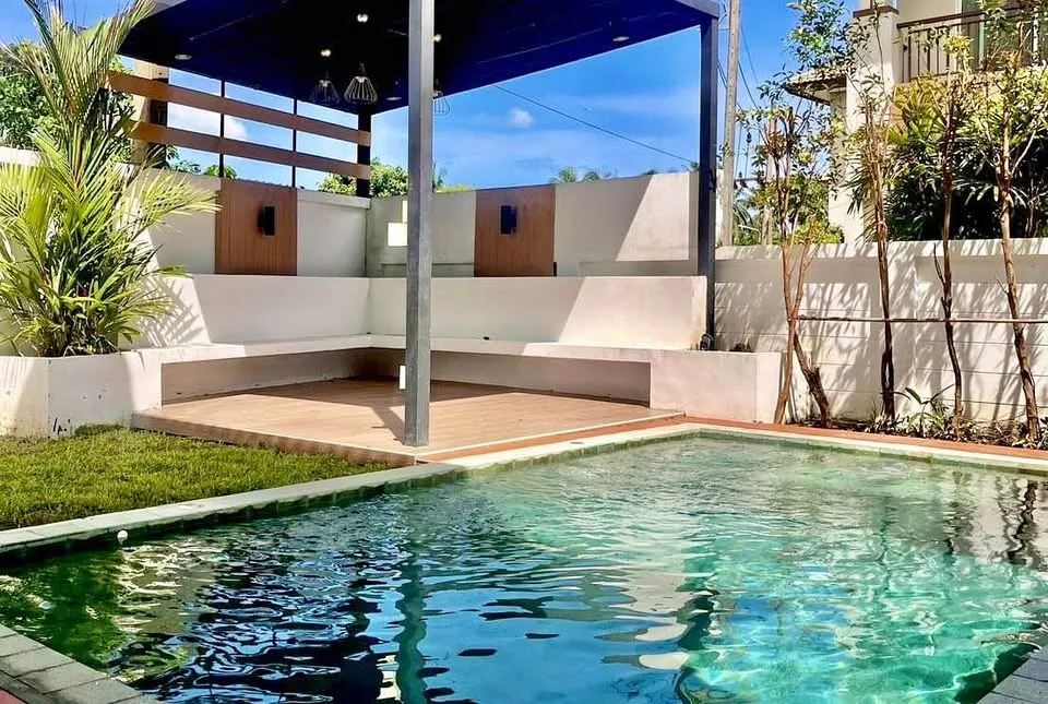 Villa 3 Chambres 2 Salles de Bain avec Piscine à Louer à Siri Village, Pa Khlok