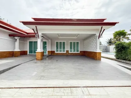 Luxuriöse ebenerdige Poolvilla mit 4 Schlafzimmern und 5 Bädern