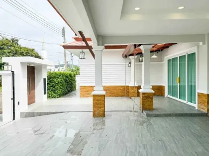 Luxuriöse ebenerdige Poolvilla mit 4 Schlafzimmern und 5 Bädern