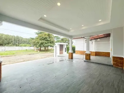 Luxuriöse ebenerdige Poolvilla mit 4 Schlafzimmern und 5 Bädern