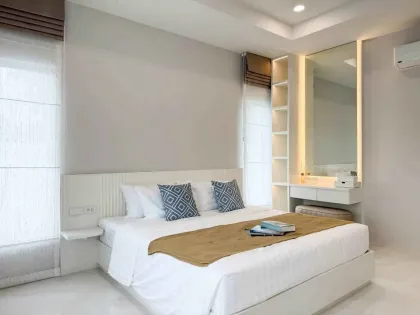 Luxuriöse ebenerdige Poolvilla mit 4 Schlafzimmern und 5 Bädern