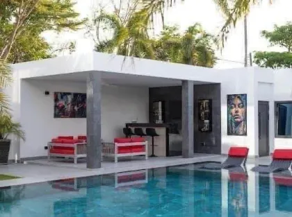 Impresionante Villa de Lujo con 5 Habitaciones y 7 Baños en Rawai