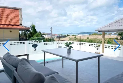 Villa avec piscine et vue mer à louer à Rawai, 6 chambres et 6 salles de bain