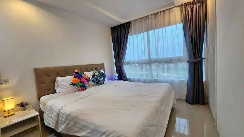 1 Bedroom 1 Bathroom Apartment for Rent at The Royal Place