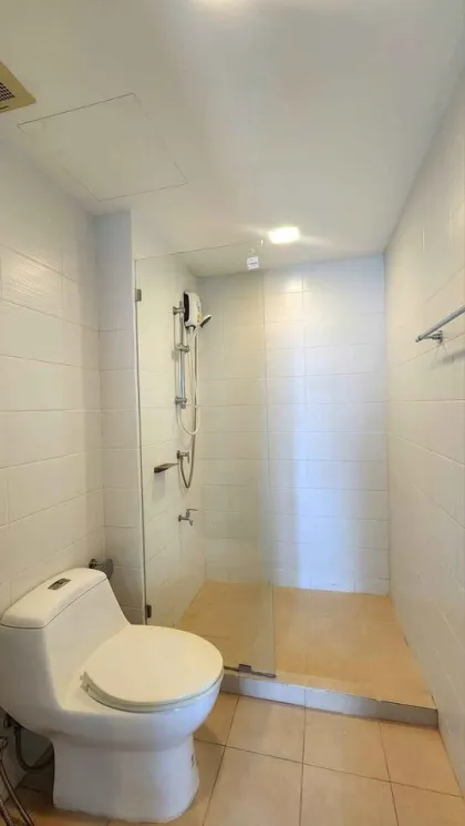 Appartement 1 chambre 1 salle de bain à louer à The Royal Place