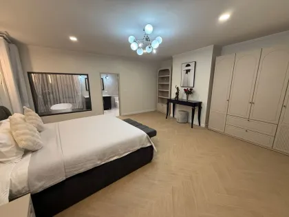 Villa con piscina de 4 habitaciones en alquiler en Sun Palm Village, Chalong, Phuket