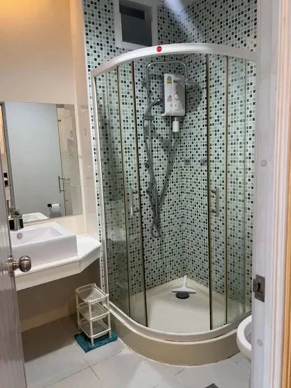 Apartamento de 1 dormitorio y 1 baño en alquiler en Condo De Belle @Chalong