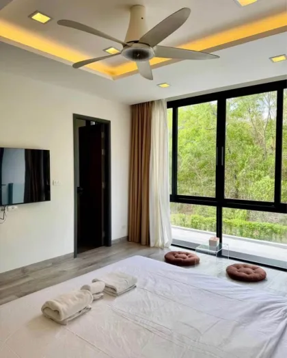 Villa con 3 Habitaciones y 4 Baños en Laguna Park con Piscina en Alquiler