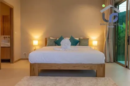 Villa Moderna de 4 Dormitorios con Piscina Privada en Chalong, Phuket