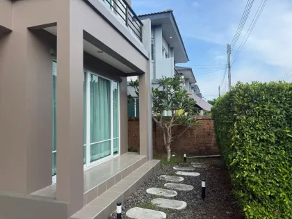 Villa Renovada de 3 Habitaciones en Alquiler en The Plant Thalang