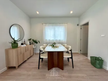 4-Bedroom 3-Bathroom Corner Villa for Rent in Koh Kaew