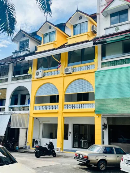 1-Zimmer Stadthaus mit Terrasse in ruhiger Lage der Altstadt Phuket
