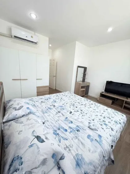 Modern 3-Bedroom Corner Home for Rent in Smile Ville X2