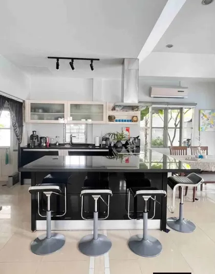 Роскошная вилла с 4 спальнями и бассейном в Land & Houses Park Chalong
