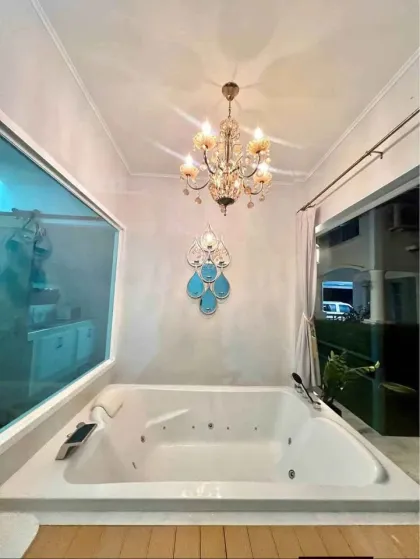 Роскошная вилла с 4 спальнями и бассейном в Land & Houses Park Chalong