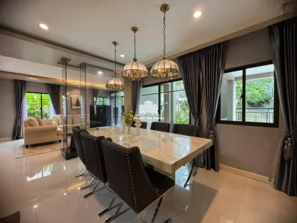 Villa de Lujo con 3 Dormitorios y Jardín en Alquiler en Kathu