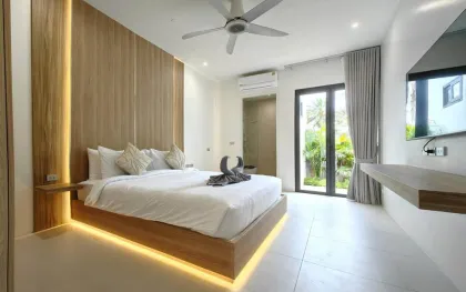 Moderna villa adosada de 3 habitaciones con piscina en alquiler en Thalang