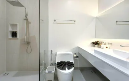 Moderna villa adosada de 3 habitaciones con piscina en alquiler en Thalang