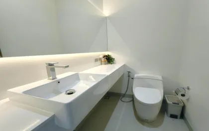 Moderna villa adosada de 3 habitaciones con piscina en alquiler en Thalang