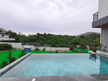 Moderne 3-Zimmer Villa mit Pool, haustierfreundlich und Bergblick in Rawai