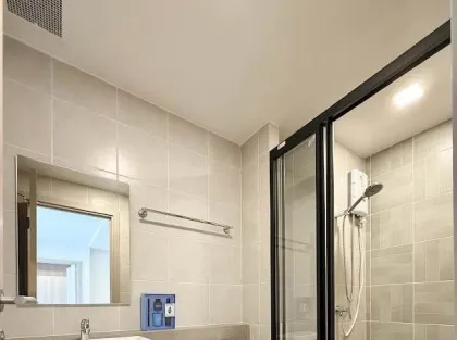 Apartamento de 2 habitaciones con vista a la piscina, listo para entrar