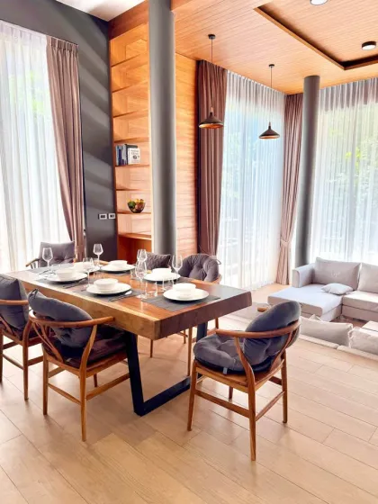 Spacieuse villa de luxe 3 chambres à louer à Menara Luxury Hill