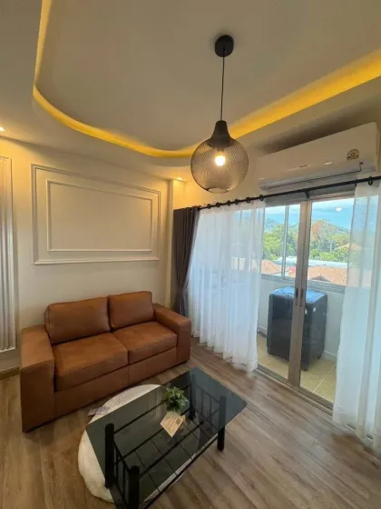 Condominio 1 dormitorio 1 baño en alquiler en Chalong