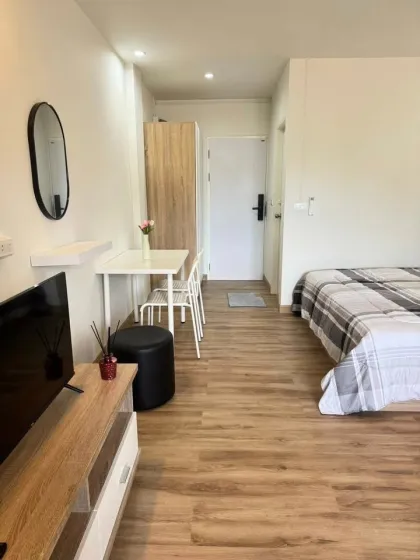 Condominio 1 dormitorio 1 baño en alquiler en Chalong