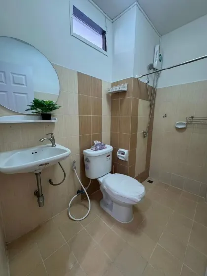 Condominio 1 dormitorio 1 baño en alquiler en Chalong