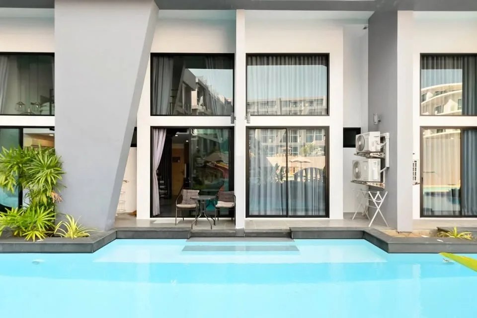 1 Bedroom Loft-Style Pool Access Condo at Utopia Loft