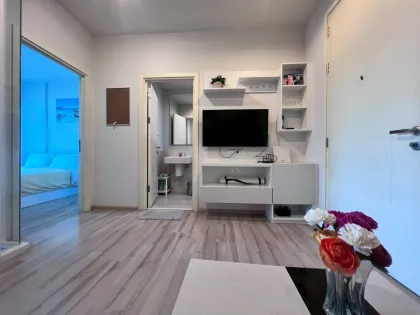 Кондо в аренду в The Base Uptown Phuket с видом на бассейн