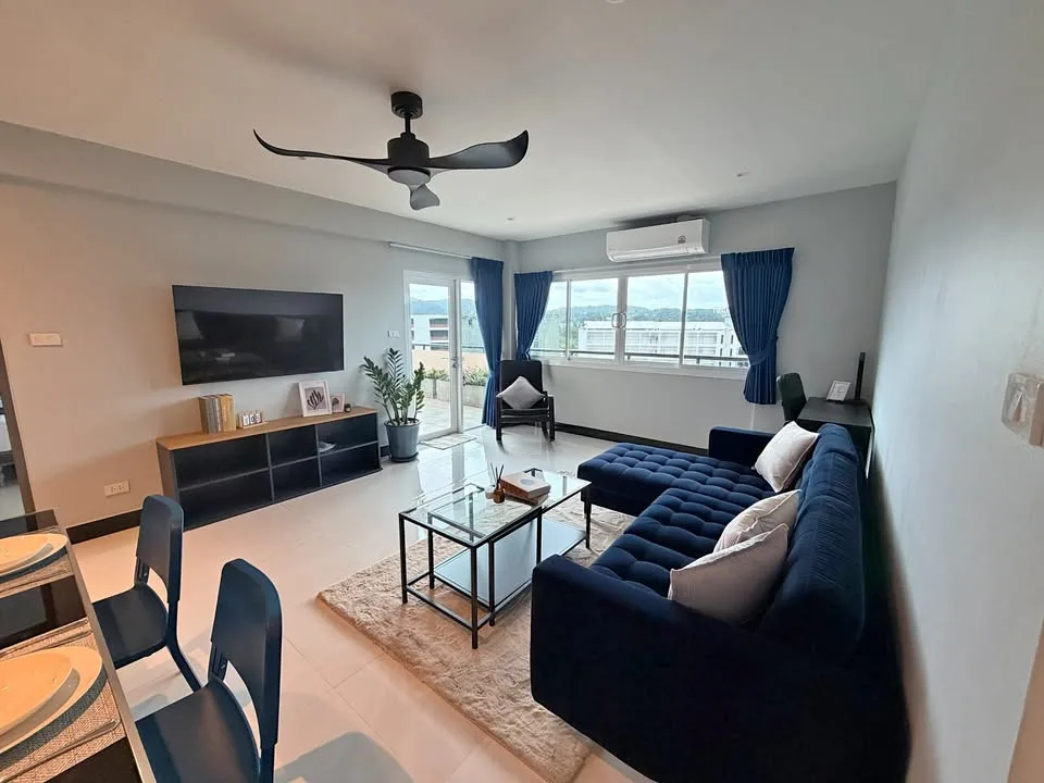 Простаприятная 2-комнатная квартира с 2 ванными в Kathu Golf View Condominium