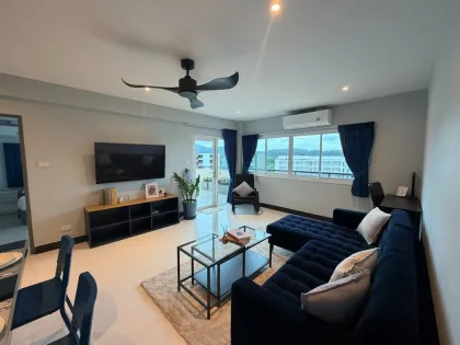 Простаприятная 2-комнатная квартира с 2 ванными в Kathu Golf View Condominium