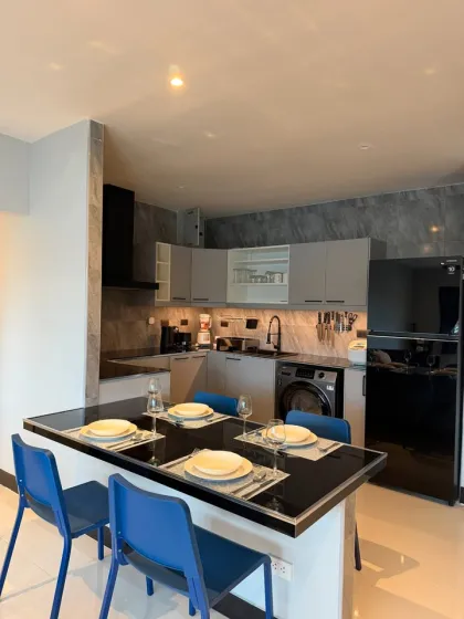 Простаприятная 2-комнатная квартира с 2 ванными в Kathu Golf View Condominium