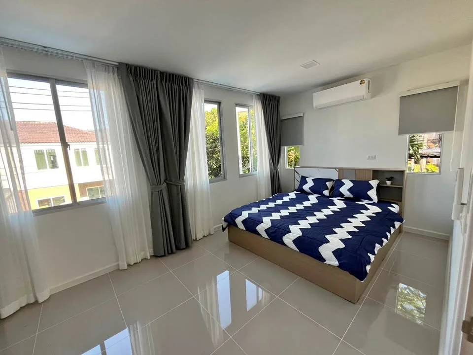 3-Zimmer-Haus zur Miete in Pruksa Ville Thep Anusorn Village, Wichit
