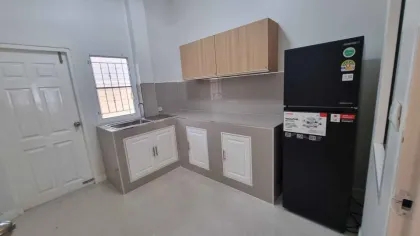 全配家具3卧2卫别墅出租