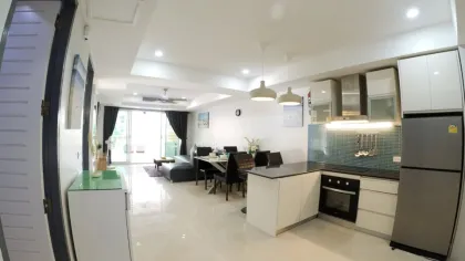 2-комнатная квартира с видом на бассейн в Patong Harbor View