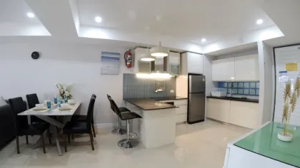 2-комнатная квартира с видом на бассейн в Patong Harbor View