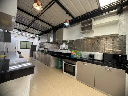 Maison de Jardin de Luxe 3 Chambres à Kathu à Louer