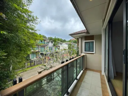 Maison Moderne de Luxe 3 Chambres à Louer à Kathu