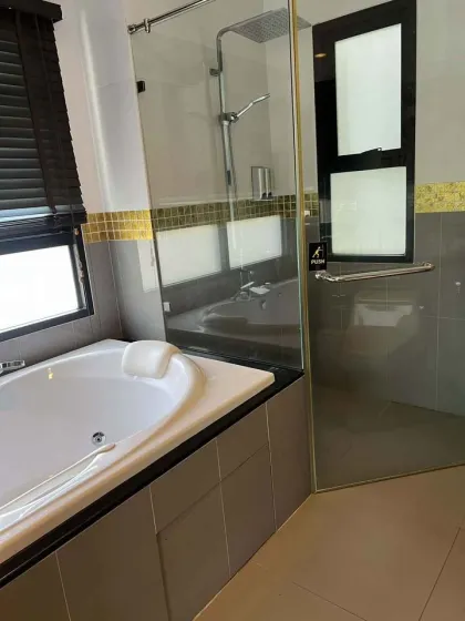 Квартира с 2 спальнями в аренду в Chalong Miracle Lakeview