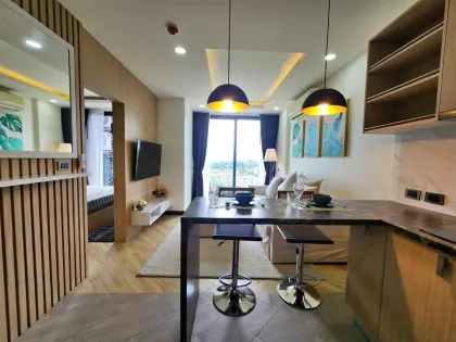 Impresionante condominio de 1 dormitorio con vista al mar en Rawai