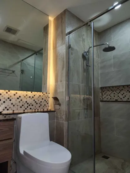 Impresionante condominio de 1 dormitorio con vista al mar en Rawai