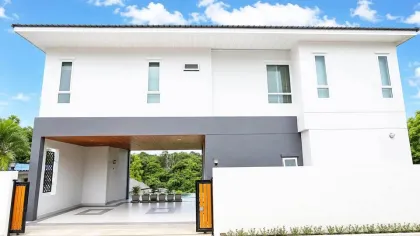 Neue private Poolvilla mit Büro zur Miete in Rawai