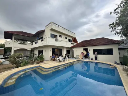 Große Poolvilla 640 qm in Soi Sai-Yuan, Rawai zu vermieten