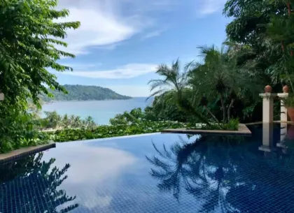 Luxuriöse 2-Zimmer-Wohnung mit Meerblick in Kata Noi