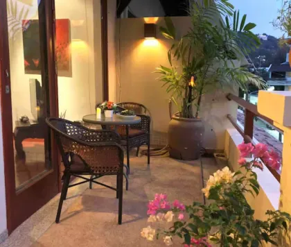 Luxuriöse 2-Zimmer-Wohnung mit Meerblick in Kata Noi