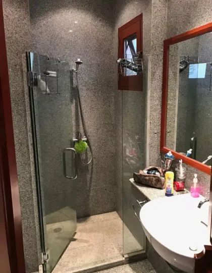Luxuriöse 2-Zimmer-Wohnung mit Meerblick in Kata Noi