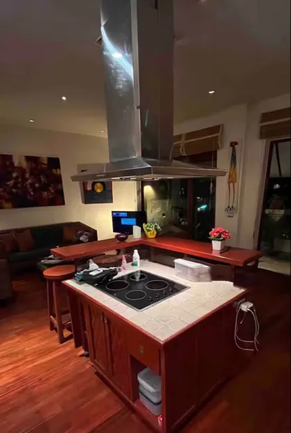 Luxuriöse 2-Zimmer-Wohnung mit Meerblick in Kata Noi
